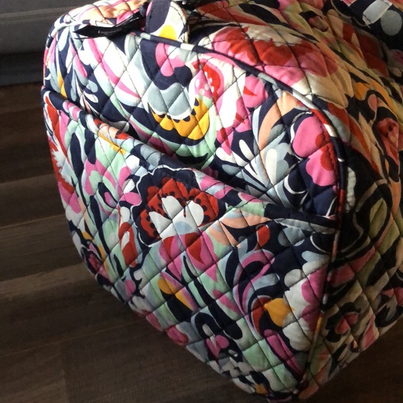 Vera Bradley Large Traveler Duffel - Picture 4 of 5